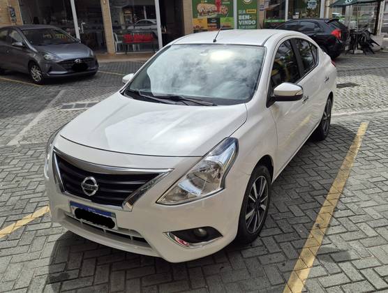 NISSAN VERSA 1.6 16V FLEXSTART SL 4P XTRONIC NISSAN VERSA 1.6 16V FLEXSTART SL 4P XTRONIC